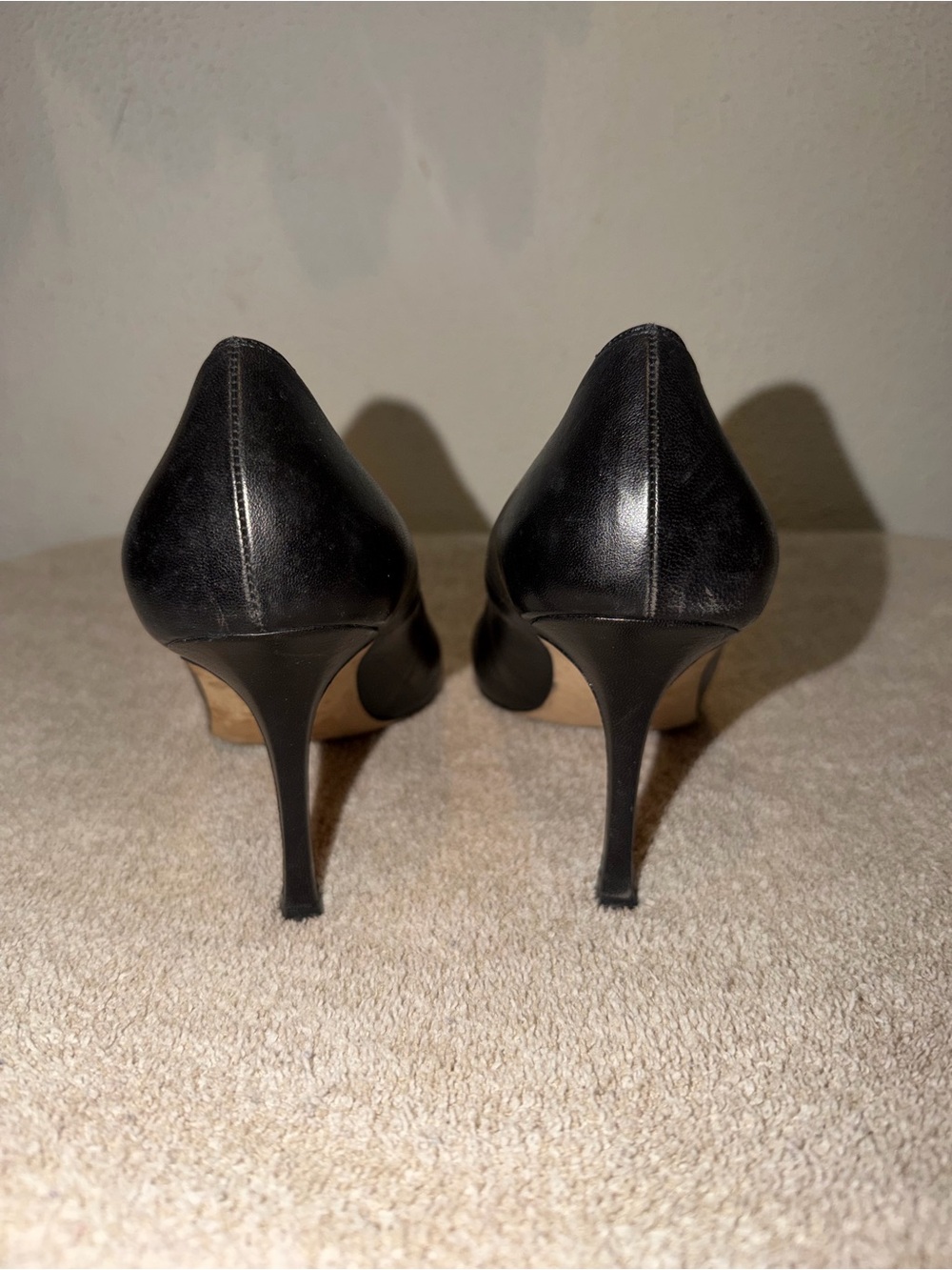 Manolo Blahnik Black Pointed Ruched Leather Pumps - Picture 3 of 6